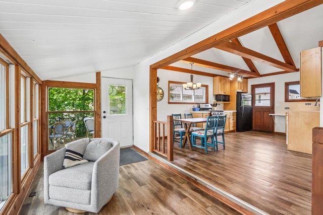 W351N5464 Lake DRIVE, Oconomowoc, WI 53066