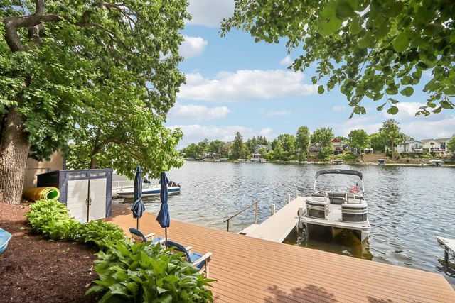 W351N5464 Lake DRIVE, Oconomowoc, WI 53066
