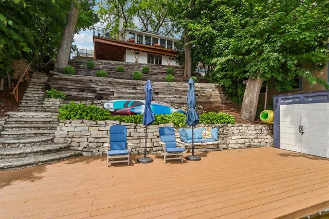 W351N5464 Lake DRIVE, Oconomowoc, WI 53066