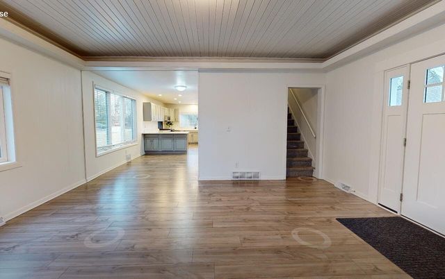 W351N5464 Lake DRIVE, Oconomowoc, WI 53066