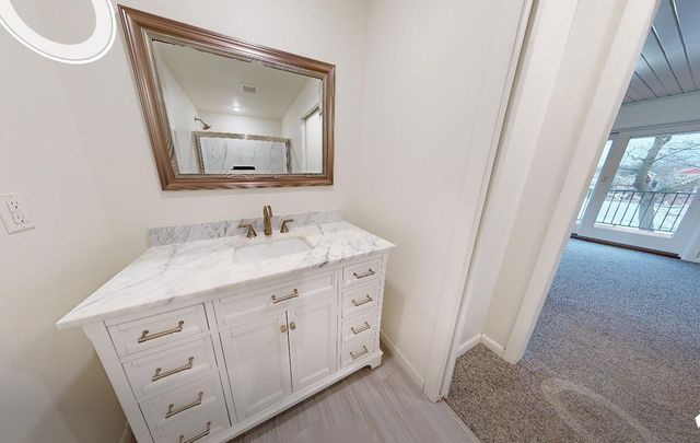 W351N5464 Lake DRIVE, Oconomowoc, WI 53066