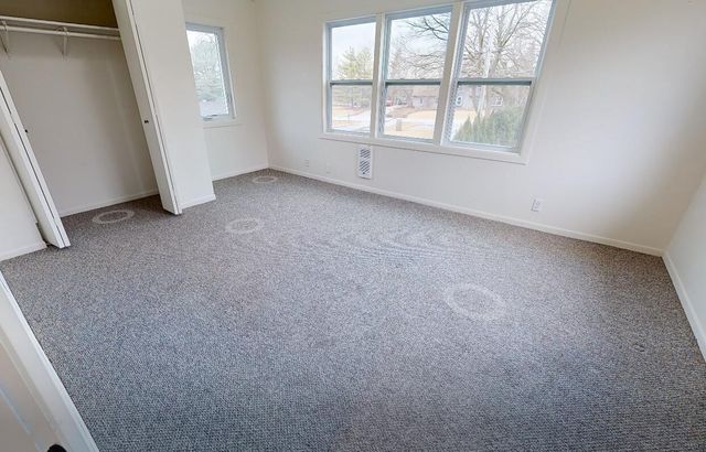 W351N5464 Lake DRIVE, Oconomowoc, WI 53066