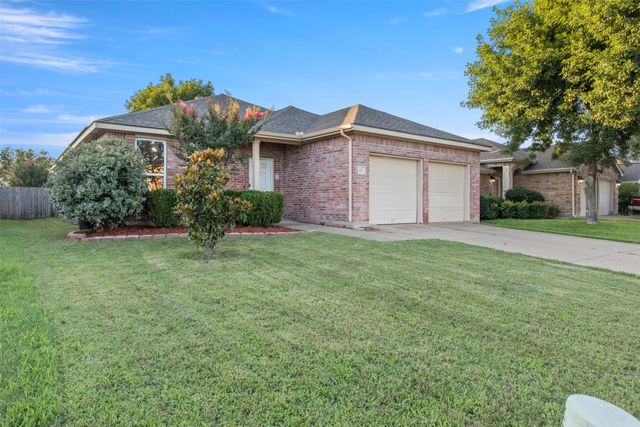 2832 Westover Drive, Grand Prairie, TX 75052