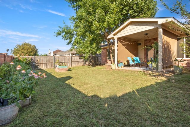 2832 Westover Drive, Grand Prairie, TX 75052