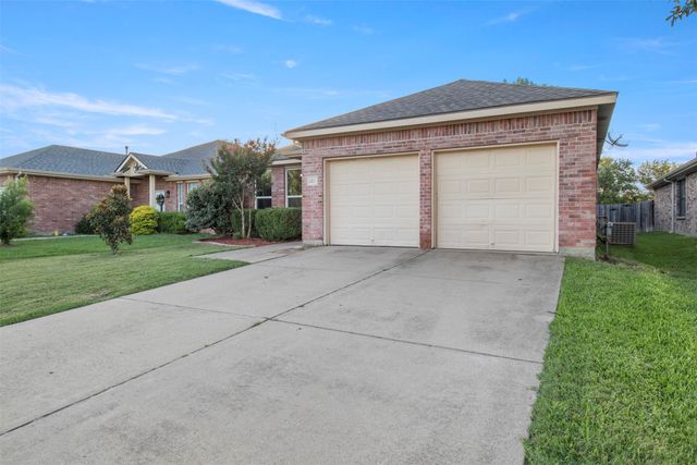 2832 Westover Drive, Grand Prairie, TX 75052