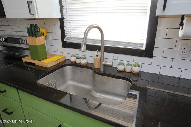 210 Derby Ave, Louisville, KY 40218