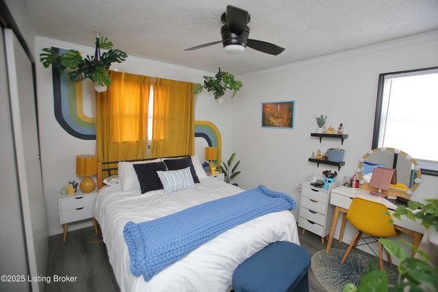 210 Derby Ave, Louisville, KY 40218