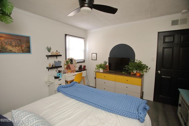 210 Derby Ave, Louisville, KY 40218