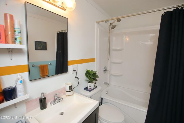 210 Derby Ave, Louisville, KY 40218