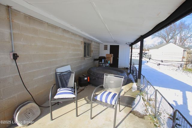 210 Derby Ave, Louisville, KY 40218