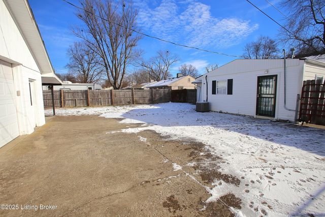 210 Derby Ave, Louisville, KY 40218