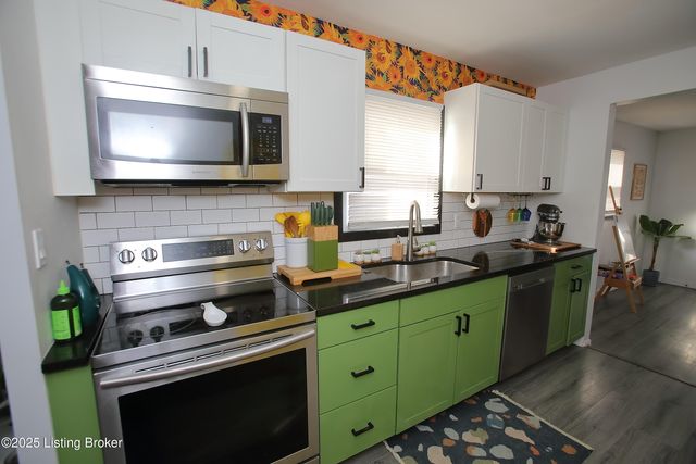 210 Derby Ave, Louisville, KY 40218