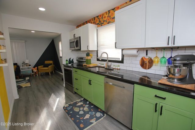 210 Derby Ave, Louisville, KY 40218