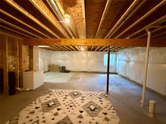 597 Spring Crest Lane, Waukee, IA 50263