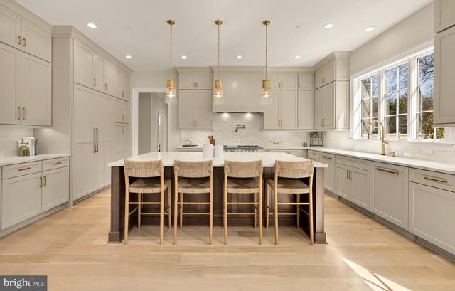 9117 REDWOOD AVE, Bethesda, MD 20817