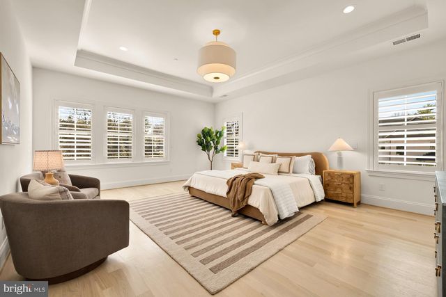 9117 REDWOOD AVE, Bethesda, MD 20817