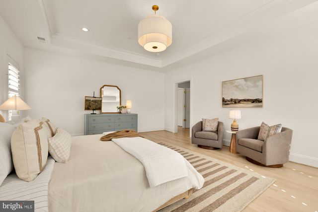 9117 REDWOOD AVE, Bethesda, MD 20817