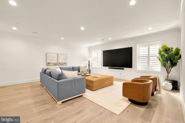 9117 REDWOOD AVE, Bethesda, MD 20817