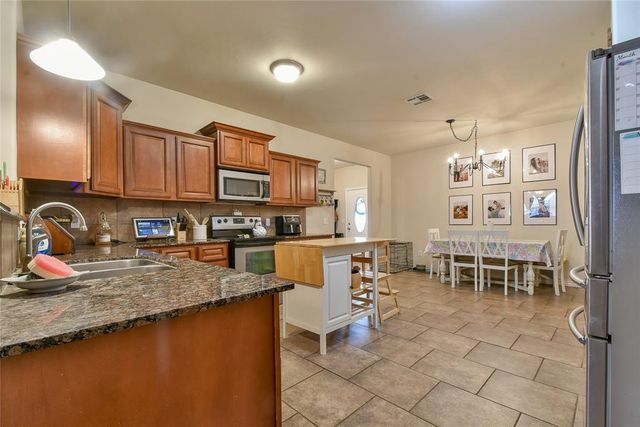 5651 Old Town Street, Newalla, OK 74857