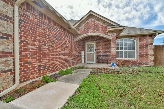 5651 Old Town Street, Newalla, OK 74857