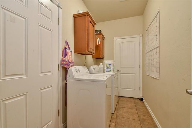 5651 Old Town Street, Newalla, OK 74857