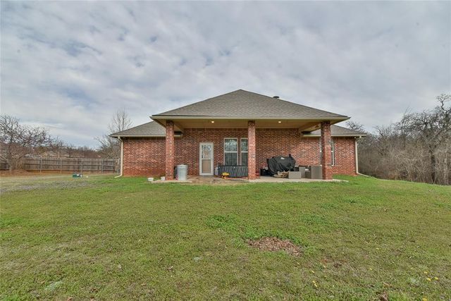 5651 Old Town Street, Newalla, OK 74857