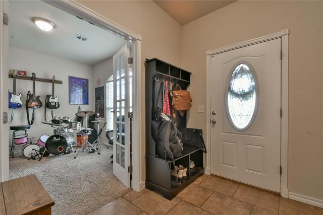 5651 Old Town Street, Newalla, OK 74857