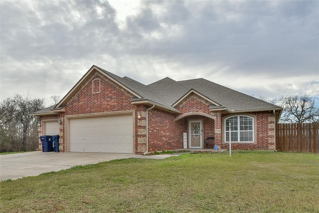 5651 Old Town Street, Newalla, OK 74857