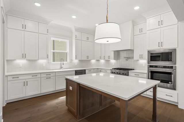 3981 Kathie Dr, Thompsons Station, TN 37179