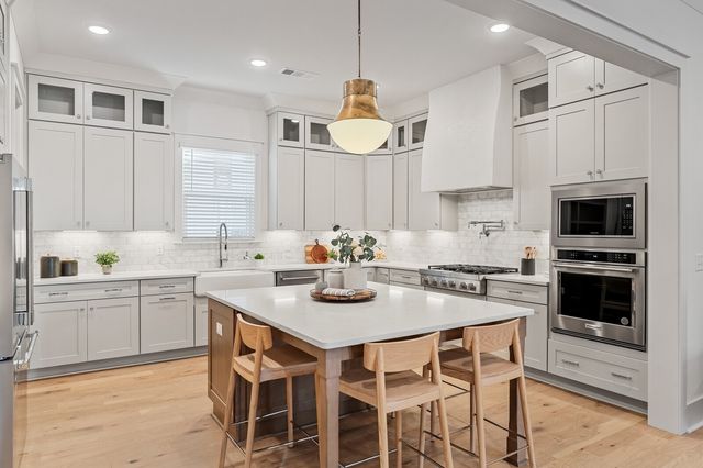 3981 Kathie Dr, Thompsons Station, TN 37179