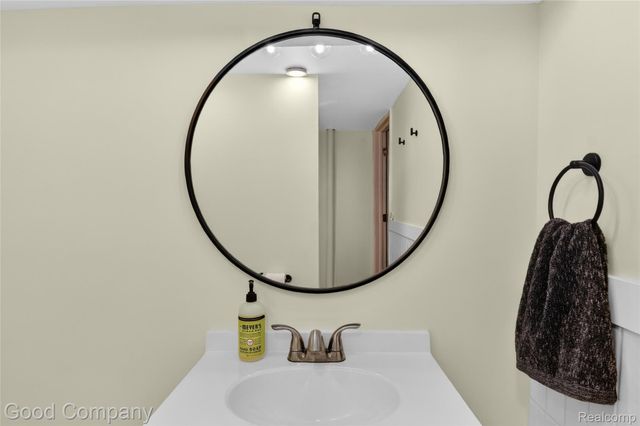 1818 Rowland Avenue, Royal Oak, MI 48067