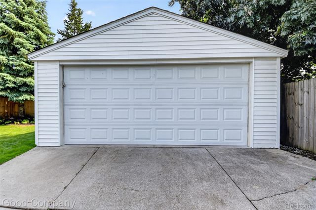 1818 Rowland Avenue, Royal Oak, MI 48067