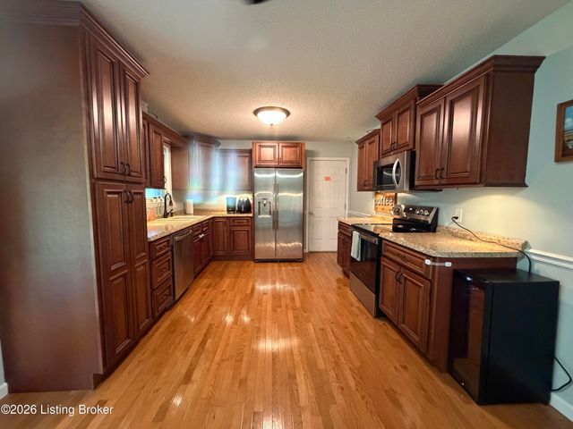 904 Tyler Cir, Elizabethtown, KY 42701