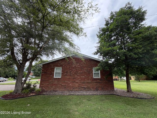 904 Tyler Cir, Elizabethtown, KY 42701