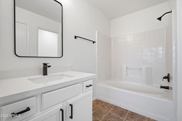 2272 W GOLD DUST Avenue, San Tan Valley, AZ 85144