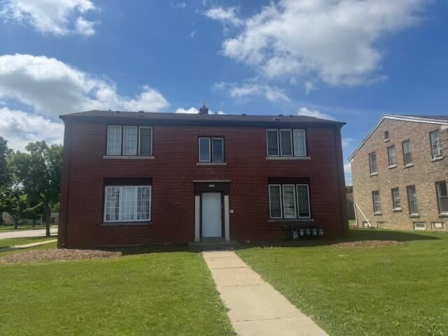 5605 W Capitol DRIVE, Milwaukee, WI 53216
