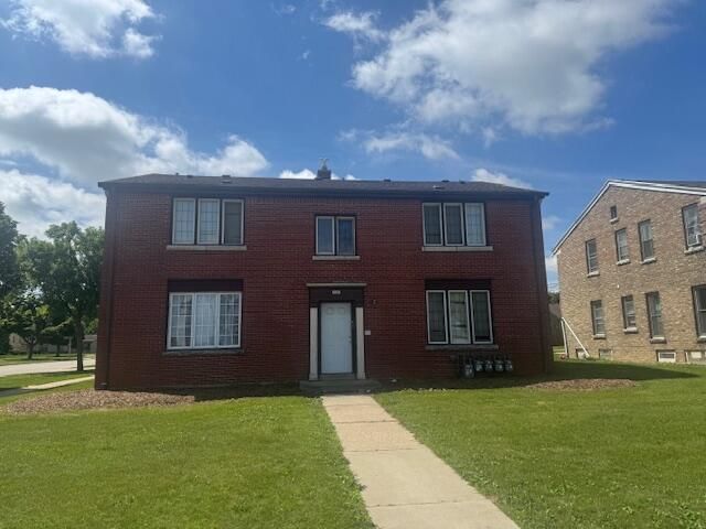 5605 W Capitol DRIVE, Milwaukee, WI 53216