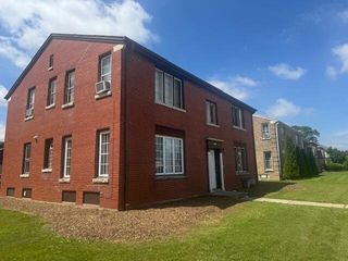 5605 W Capitol DRIVE, Milwaukee, WI 53216