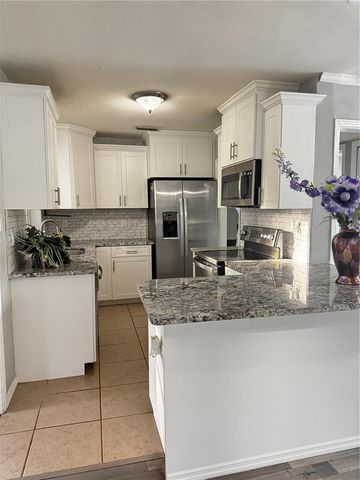 309 BELLE CLAIRE PLACE, Temple Terrace, FL 33617