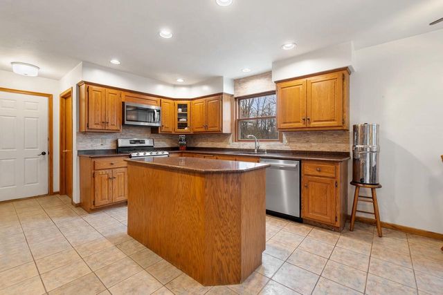 1968 EMERALD DRIVE, Green Bay, WI 54311