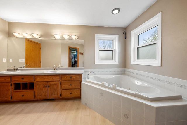 1968 EMERALD DRIVE, Green Bay, WI 54311