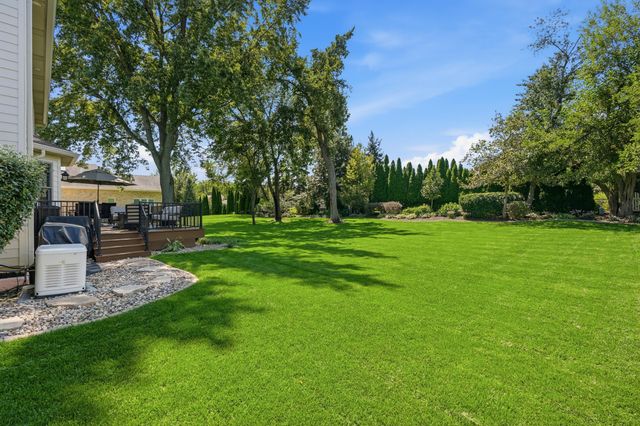 795 Morningside Court, Crown Point, IN 46307