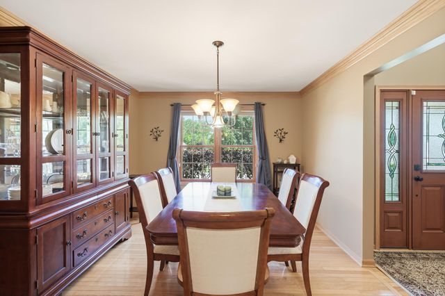 795 Morningside Court, Crown Point, IN 46307