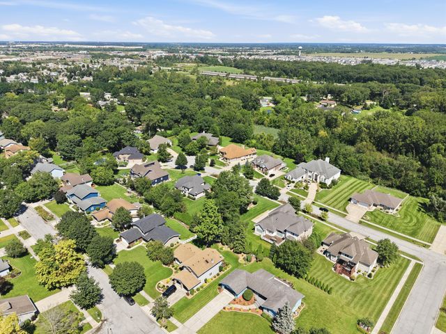 795 Morningside Court, Crown Point, IN 46307