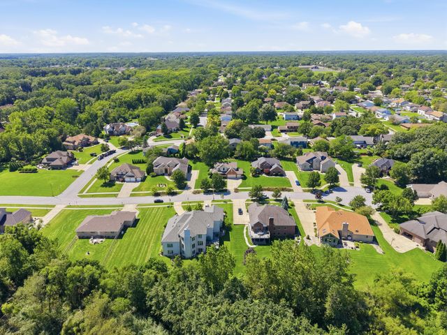 795 Morningside Court, Crown Point, IN 46307