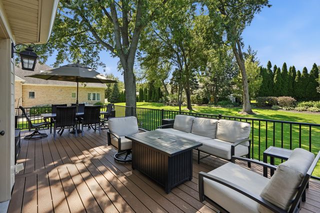 795 Morningside Court, Crown Point, IN 46307