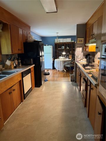 26605 108th Ave SE, Kent, WA 98030