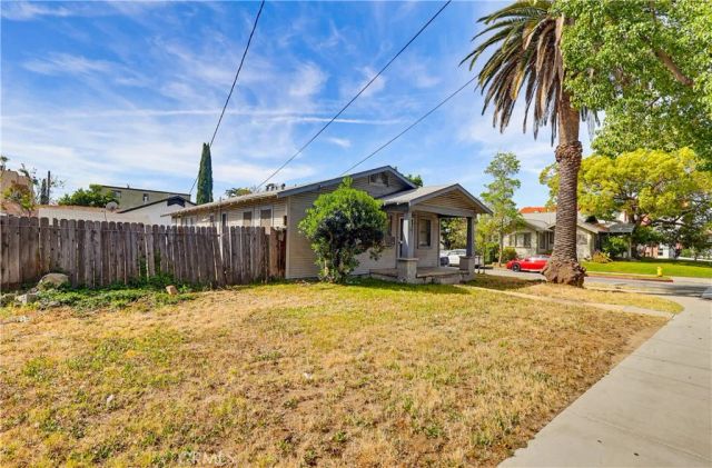 600 Raleigh, Glendale, CA 91205