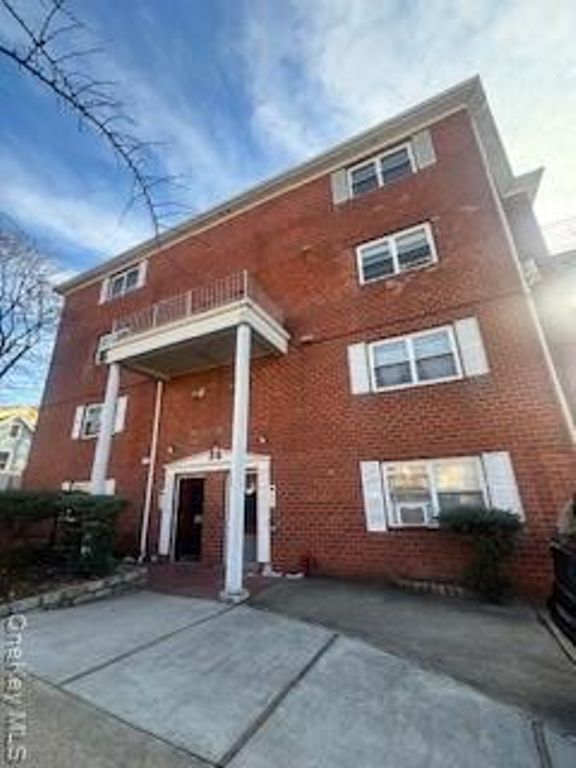 122-02 25th Road, Flushing, NY 11354