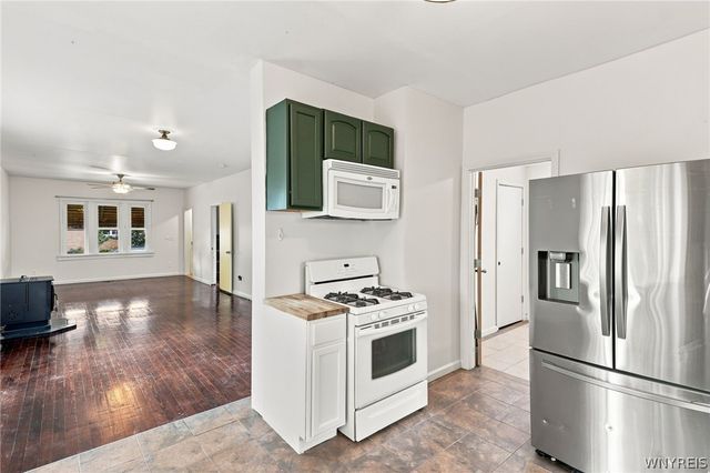 51 Pleasant Parkway, Cheektowaga, NY 14206